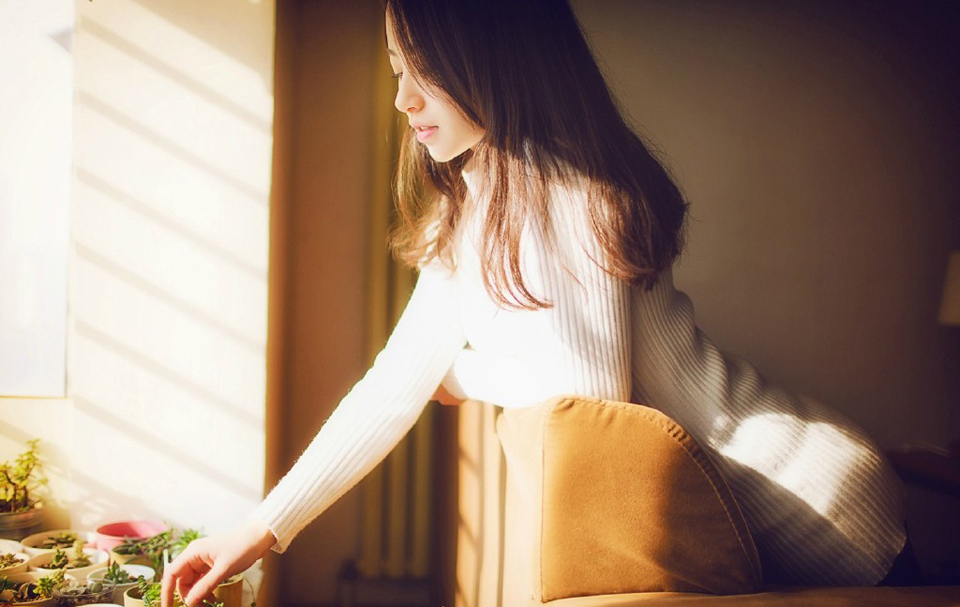 “庞先生，不是我等不明事理。”一名蜀将苦笑道：“只是冠军侯之政策，于我士族……”
